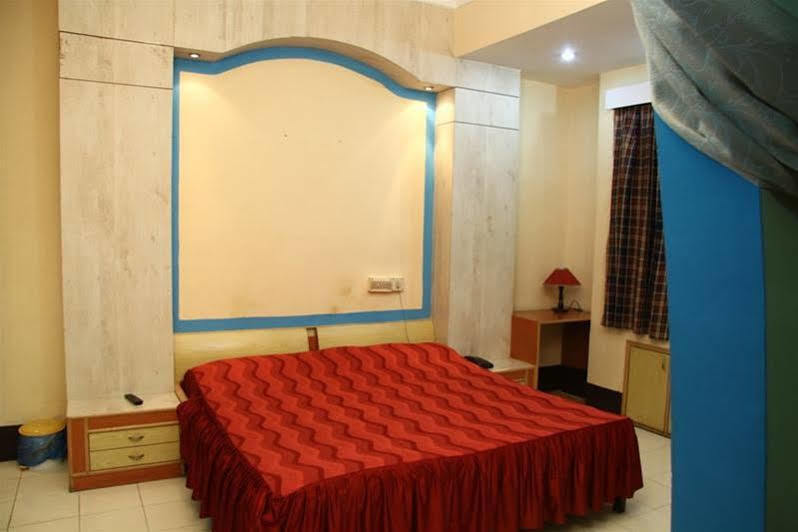 Hotel Blue Moon Guwahati Eksteriør bilde